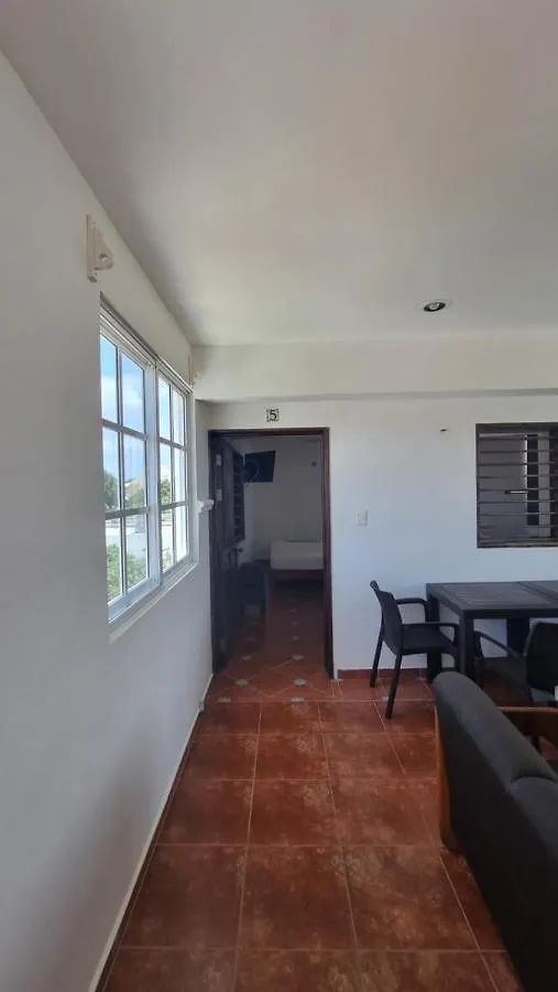 A una calle del ado 5ta avenida Playa del Carmen 0*,