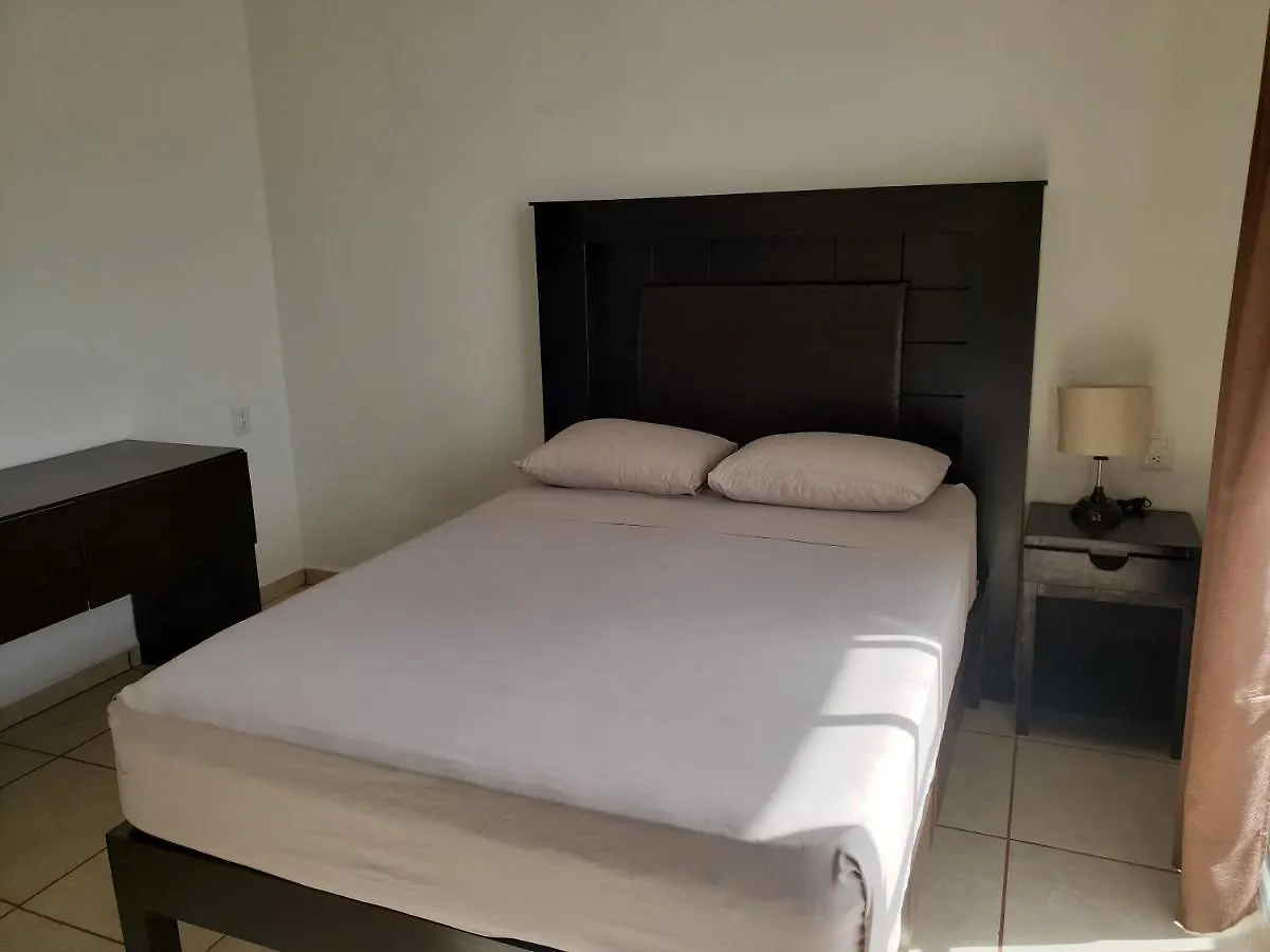 A Una Calle Del Ado 5Ta Avenida Playa del Carmen Apartment
