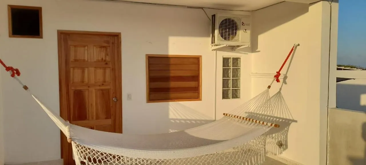 A Una Calle Del Ado 5Ta Avenida Playa del Carmen Apartment